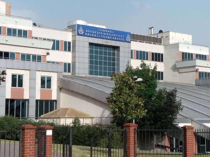 İBB Halkalı Yüzme Havuzu