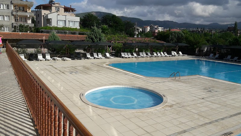 Poseidon Yüzme Havuzu