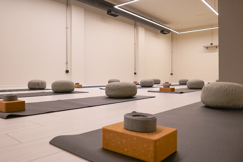 Flow 2 Yoga