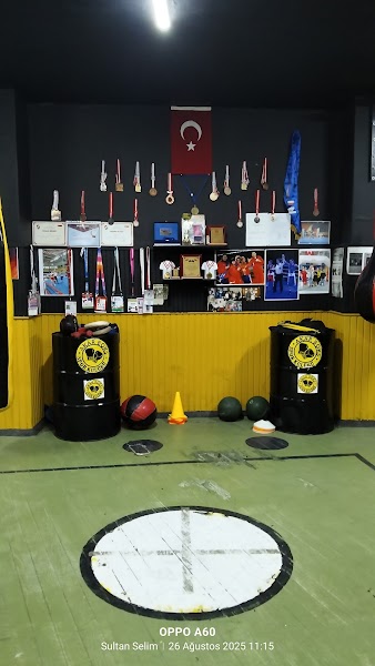 Akar boks spor kulübü