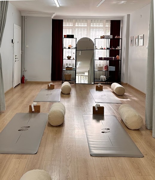Nui Yoga - Nuf Tekstil San. Ve Tic. A.Ş.