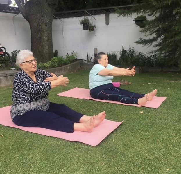 Ayper Dogusoy Yoga