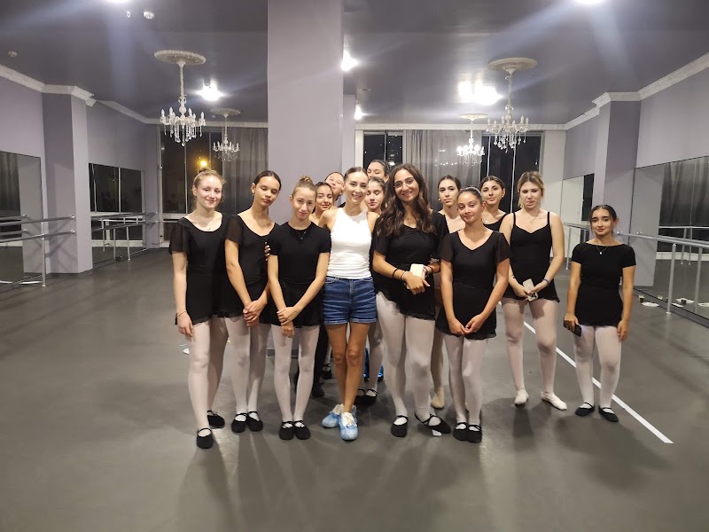 Deniz & Güliz Katoğlu Bale ve Müzik Okulu