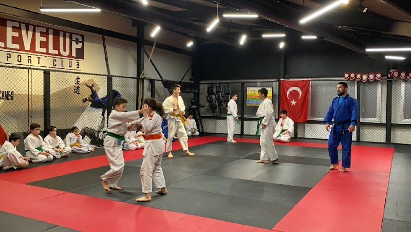 Level Up Sport Club