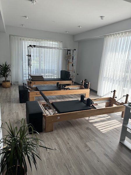 Me (Motion Exclusive) Pilates Stüdyo