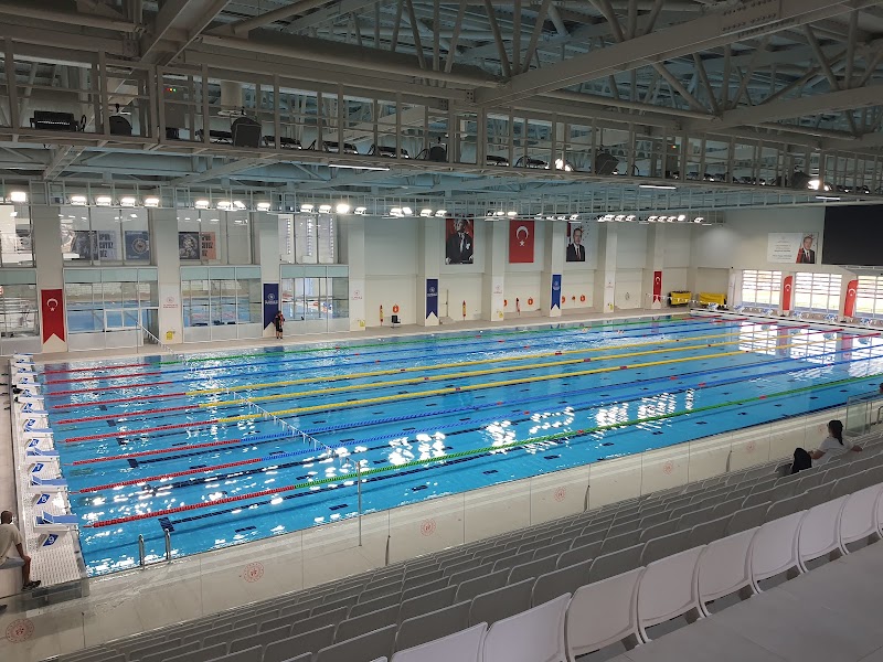 Halkapınar Olimpik Yüzme Havuzu