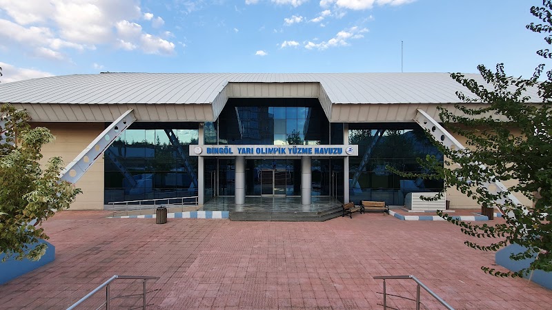 Bingöl Yarı Olimpik Yüzme Havuzu
