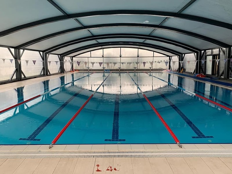 ALSANCAK SU SPORLARI KULÜBÜ YÜZME HAVUZU