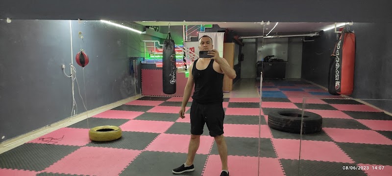 Oranje Fitness ve boks club