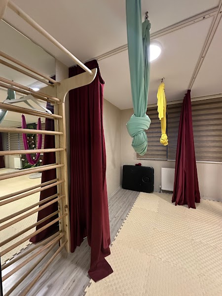 Azura Physical Clinic & Reformer Pilates & Hamak Yoga