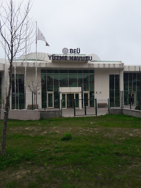 Beü Yarı Olimpik Yüzme Havuzu