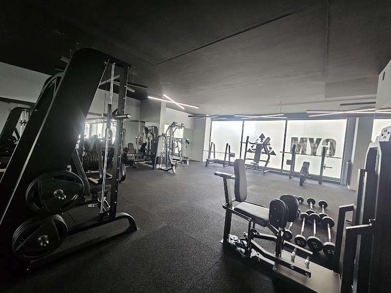 TRAIN HUB GYM