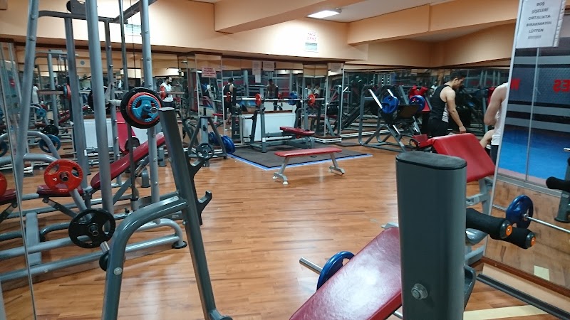 Şampiyon Spor Merkezi