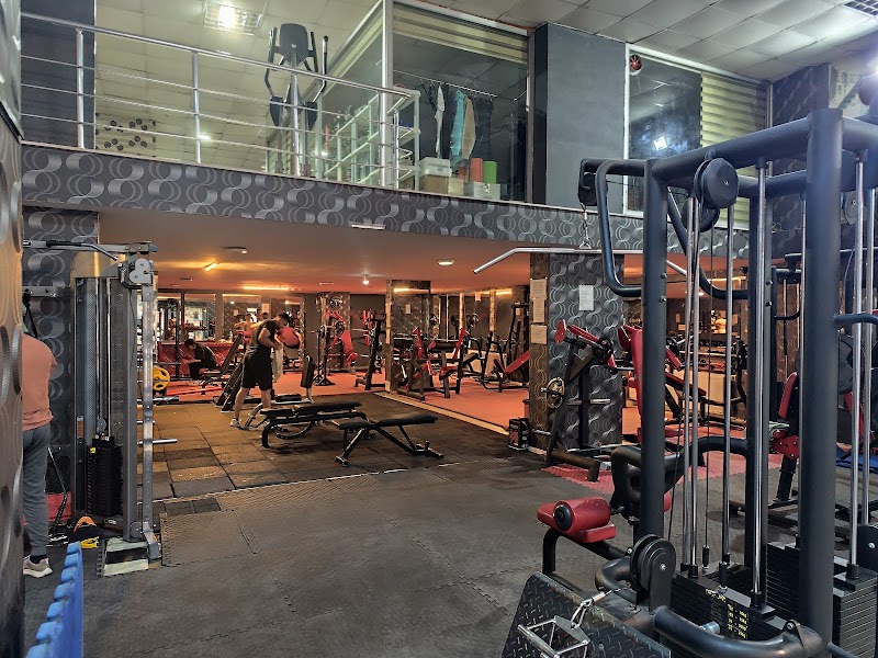 Iron GYM Spor Salonu bora