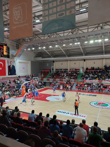 Yalova 90.Yıl Spor Salonu