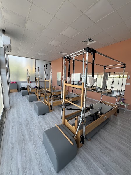 Ref Studio