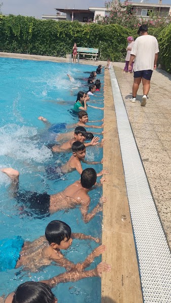 Büyükşehir Belediyesi Sofulu Yüzme Havuzu