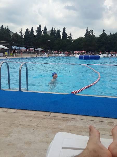 Donanma Açık Yüzme Havuzu