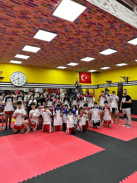 Bakırköy Kristal Cimnastik Dans ve Kickboks Kulübü