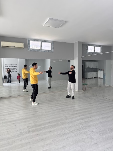 TARSUS BURNLATİN DANS OKULU