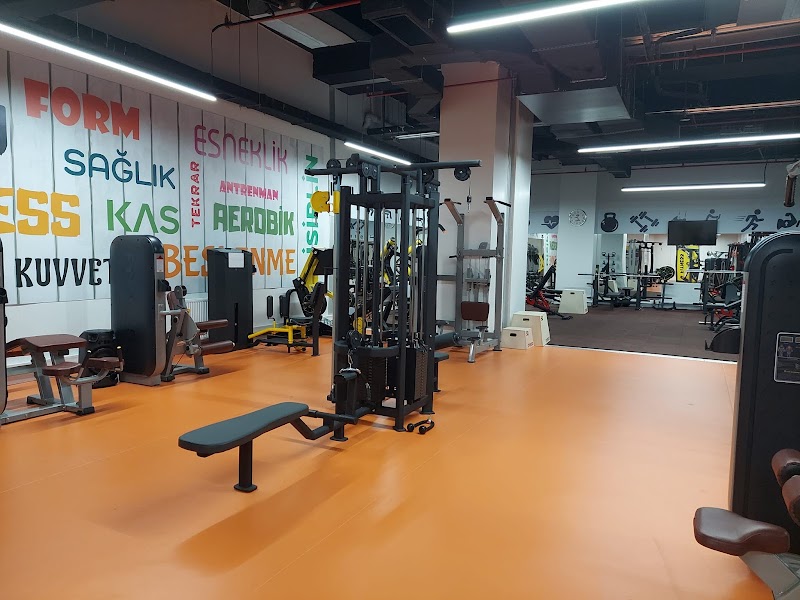 Neslişah Sultan Spor Merkezi